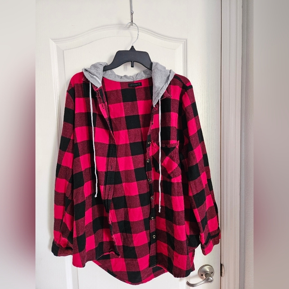 Button up flannel - Picture 2 of 3